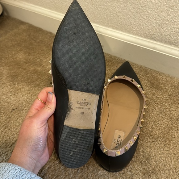 CONSIGNED Valentino Rockstud Flats~ Authentic - Picture 4 of 10